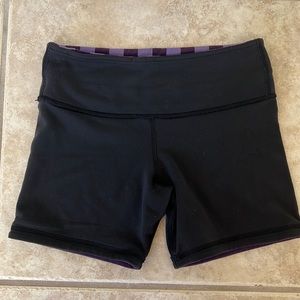 Lululemon reversible bike shorts